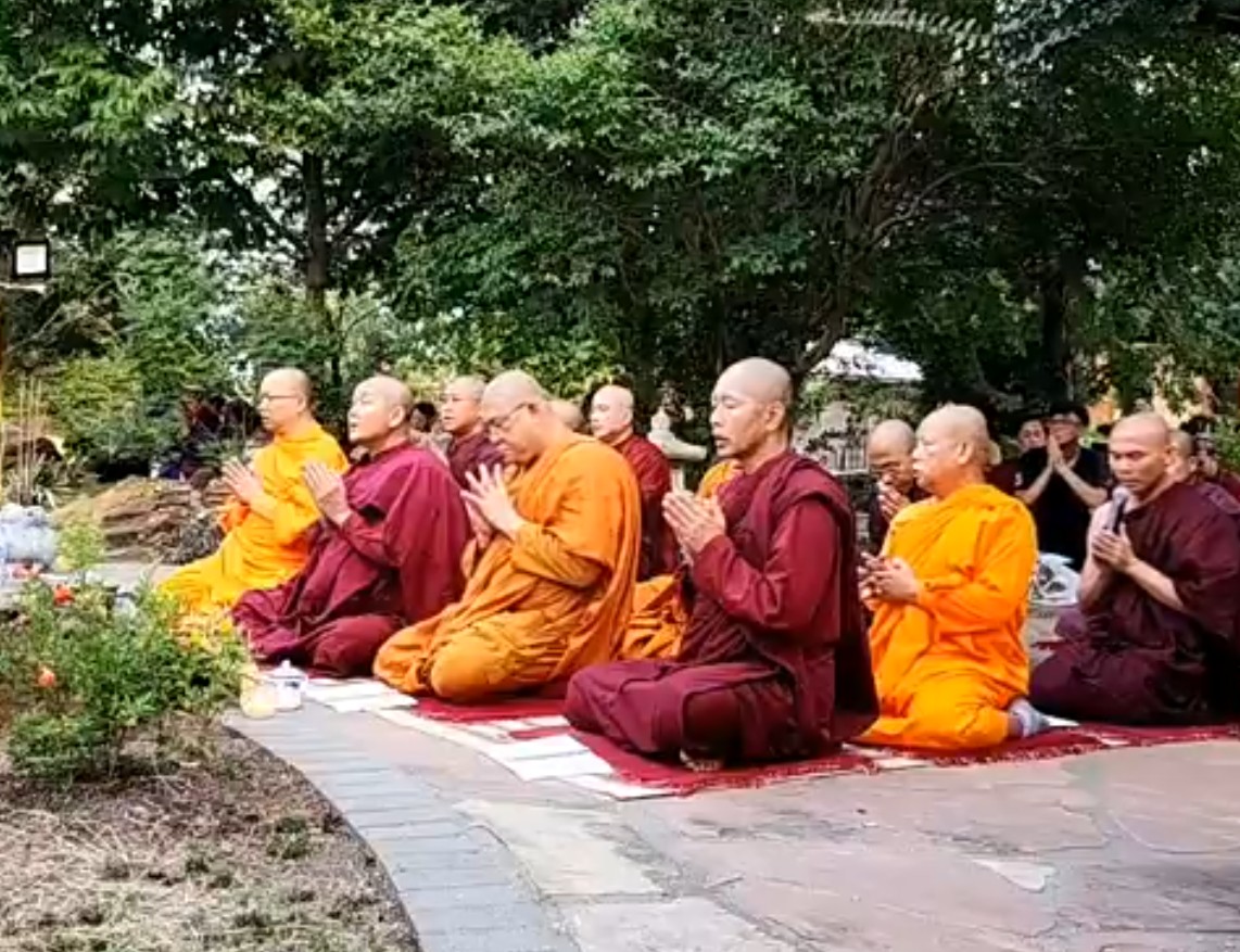 Tung Kinh Chuyển Pháp Luân 2024